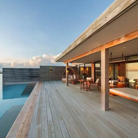 Kuda Villingili Maldives Hotel Thulusdhoo Exterior photo