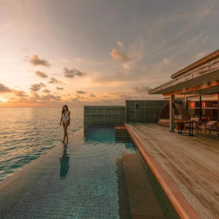 Kuda Villingili Maldives Hotel Thulusdhoo Exterior photo